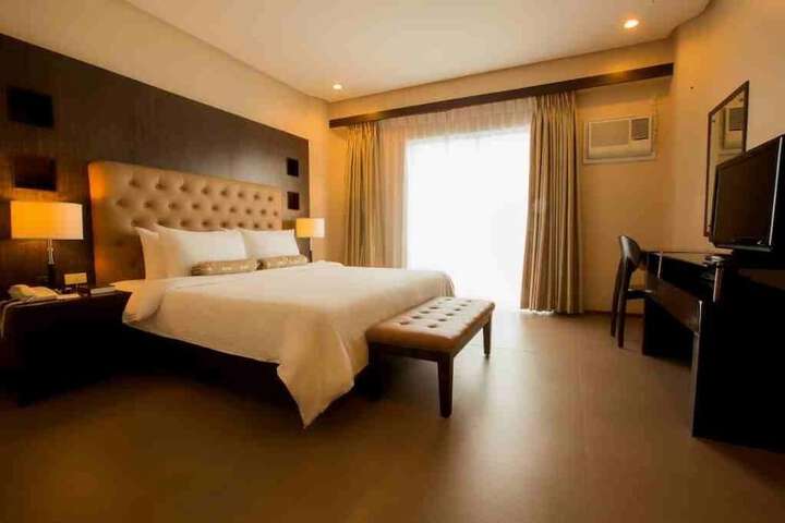 Room 6 of 37