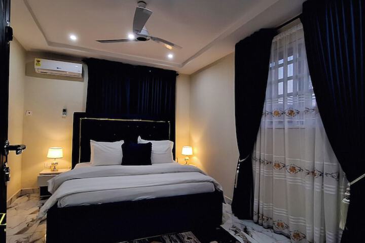 Room 5 of 38