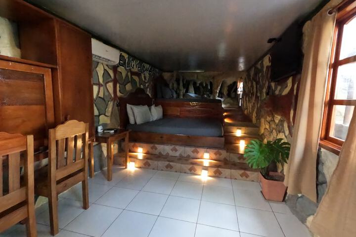 Room 5 of 160