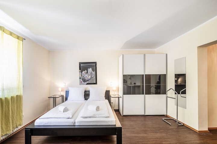 Room 17 of 61
