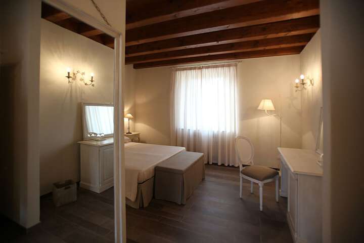 Room 8 of 52
