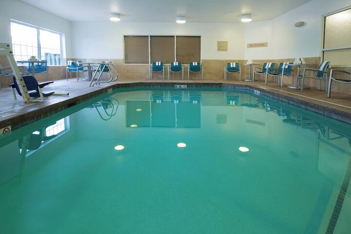 Pool 20 of 27