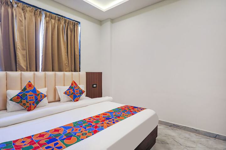 Room 9 of 23