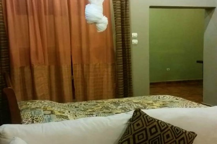 Room 13 of 35