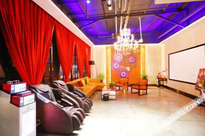 Hotel Interior 15 of 27