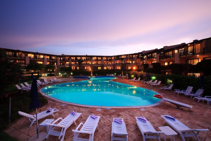 Pools & Facilities