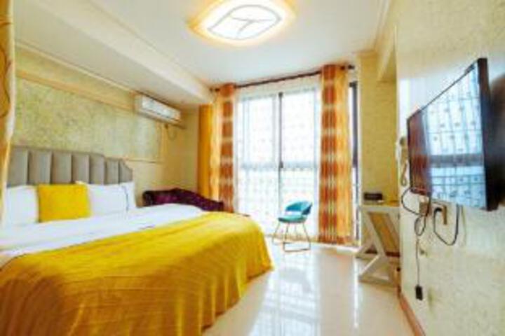 Room 5 of 5