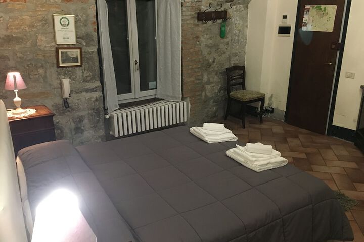 Room 4 of 62