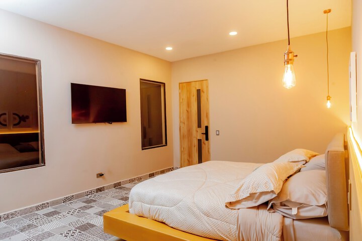 Room 2 of 9