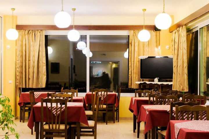 Dining 69 of 84