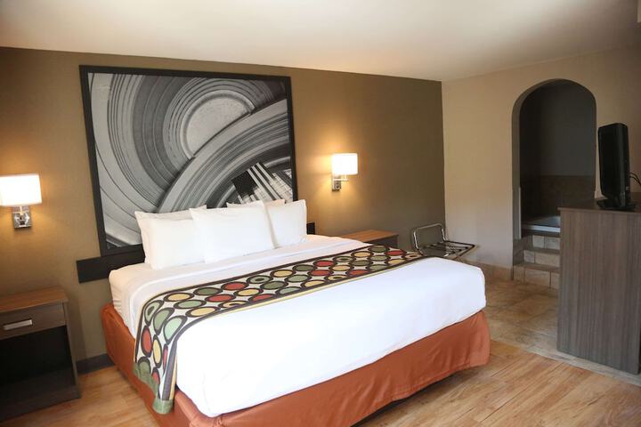 1 King Bed Mobility Accessible (17 of 17)