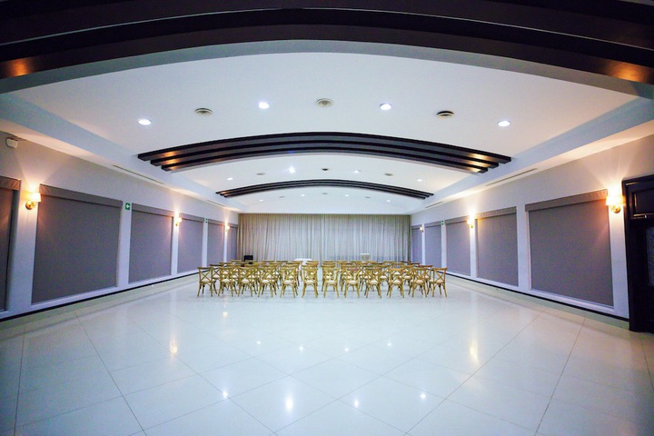 Ballroom/Hall 116 of 179