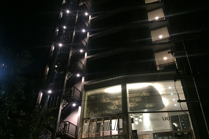 Hotel 102 of 115