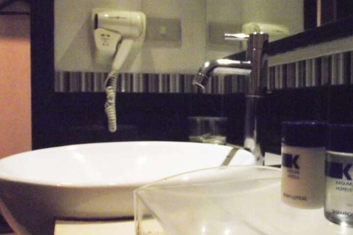 Room amenity