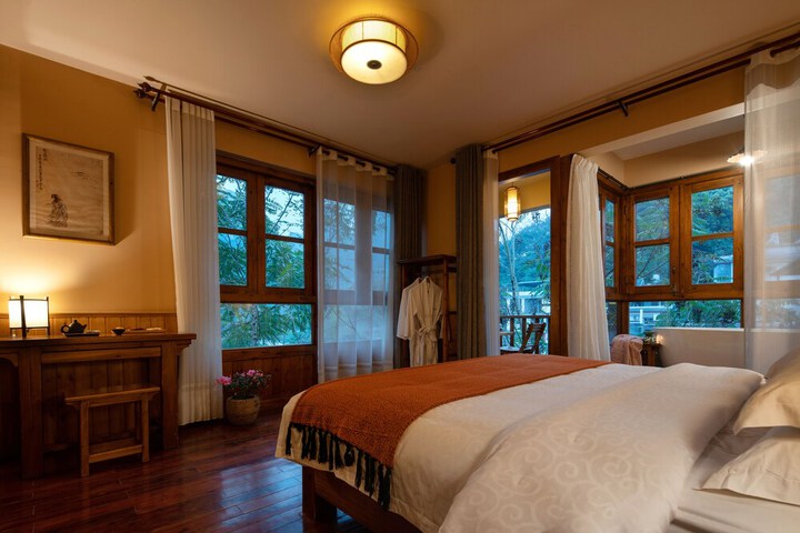 Room 35 of 111