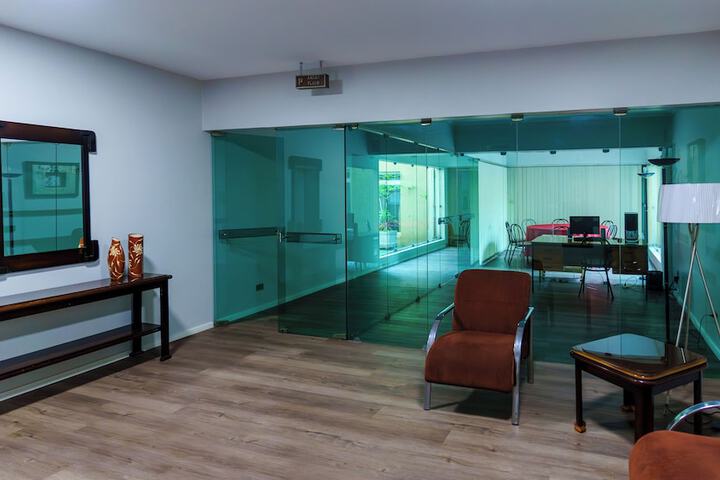 Ballroom/Hall 61 of 78