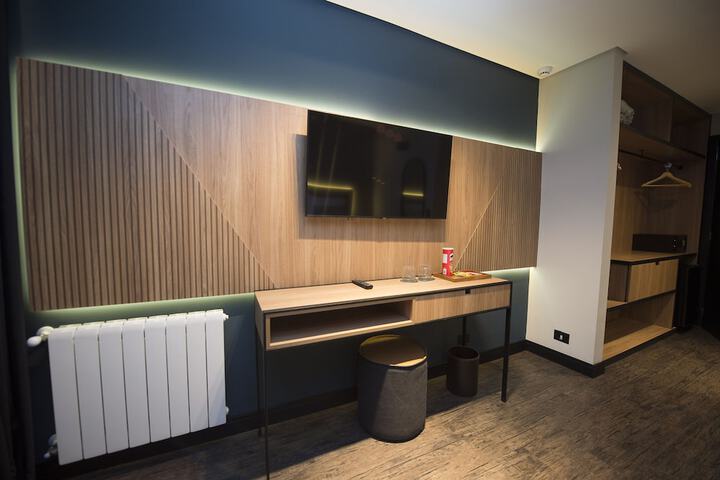 Room 7 of 63