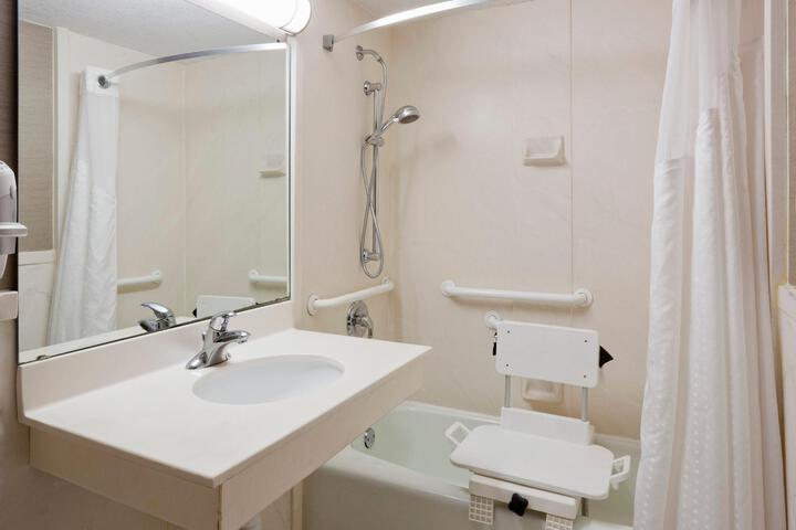1 Queen Bed Mobility Accessible Roll in Shower (4 of 12)