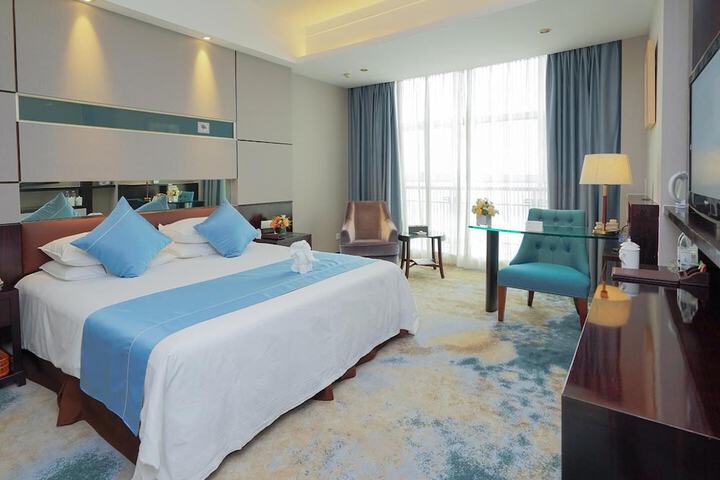 Room 10 of 21