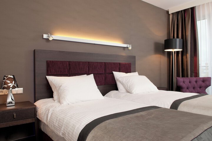 Room 3 of 23