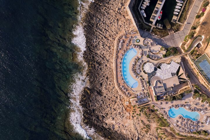 Pool 102 of 182