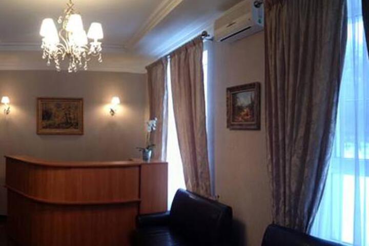 Gravor Hotel