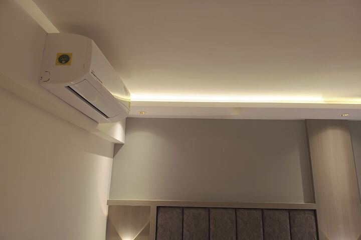 Room 25 of 65