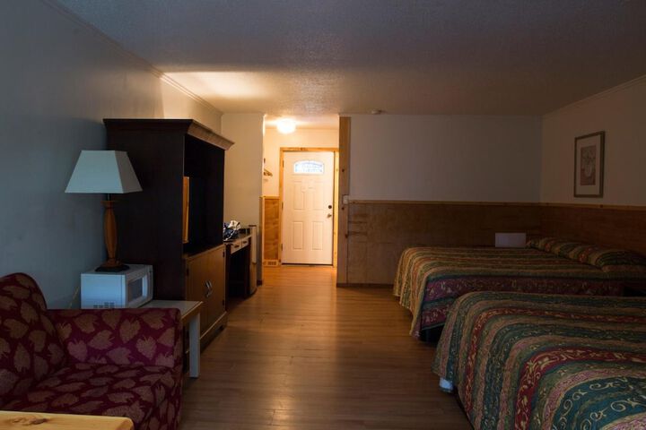 Room 4 of 36