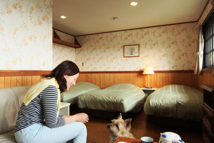 Room 8 of 92