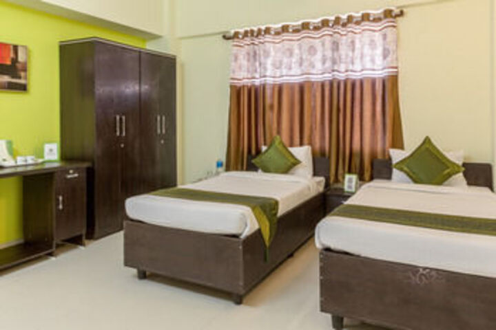 Room 14 of 28