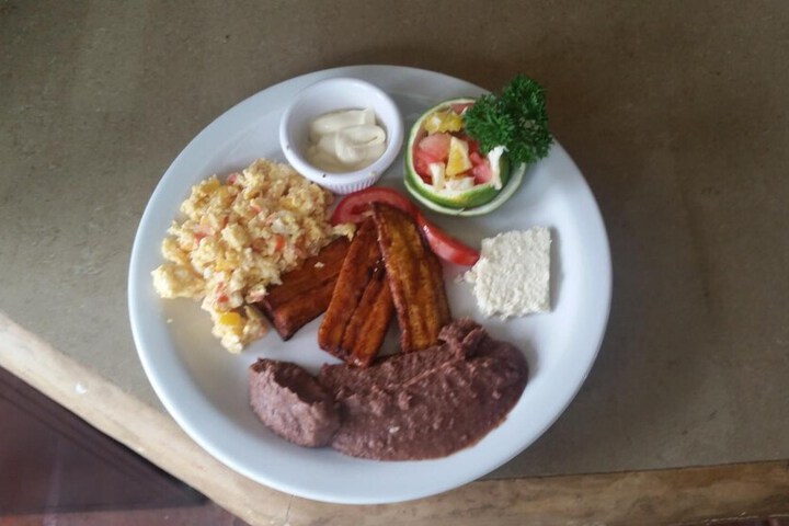 Dining 20 of 39