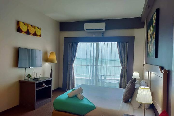 Room 308 of 650