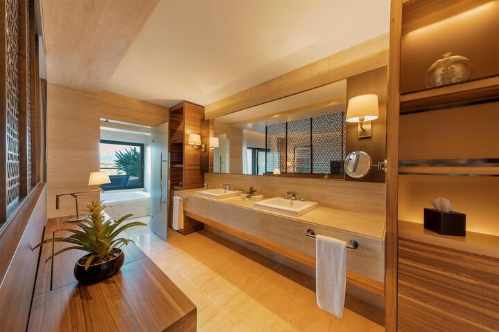 Room 54 of 320