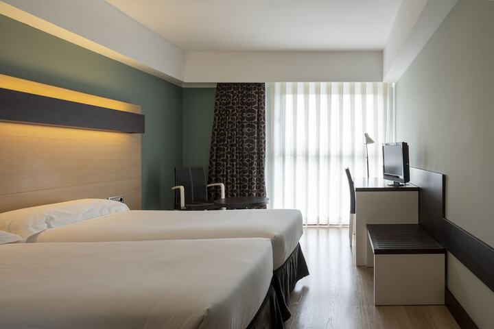 Room 7 of 31