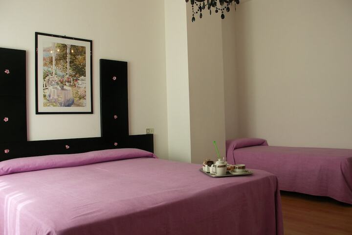 Room 6 of 43
