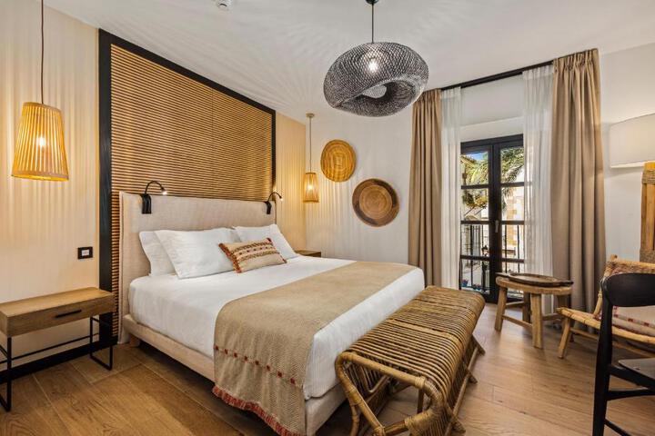 Photo of VILLTAK La Plaza Hotel - Adults Only Recommended