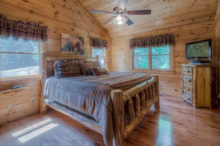 Room 2 of 7