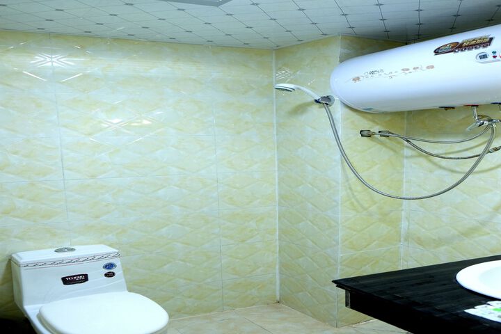 Room 2 of 8