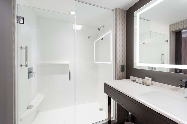 Bathroom shower