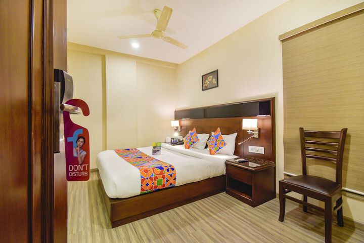 Room 10 of 21