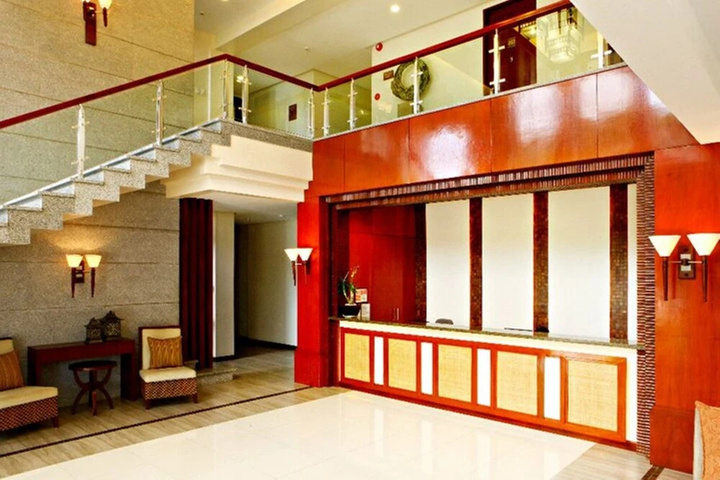 Room 10 of 11
