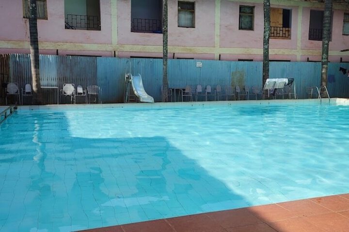 Pool 32 of 55