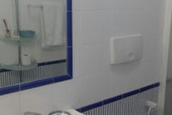 Room 2 of 25