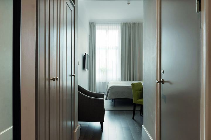 Room 21 of 57