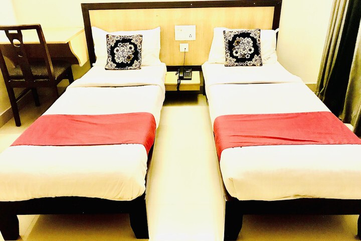Room 12 of 22