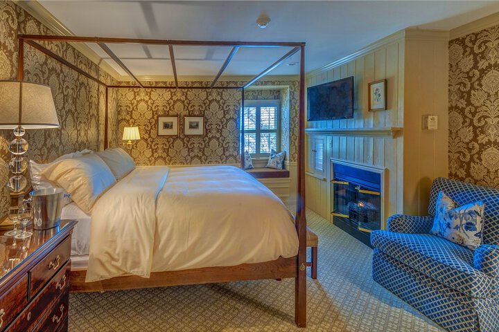 Room 6 of 14