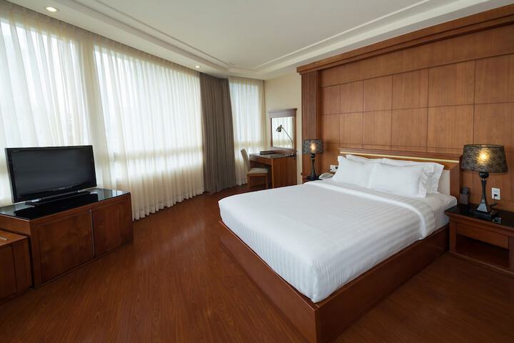 Room 15 of 52