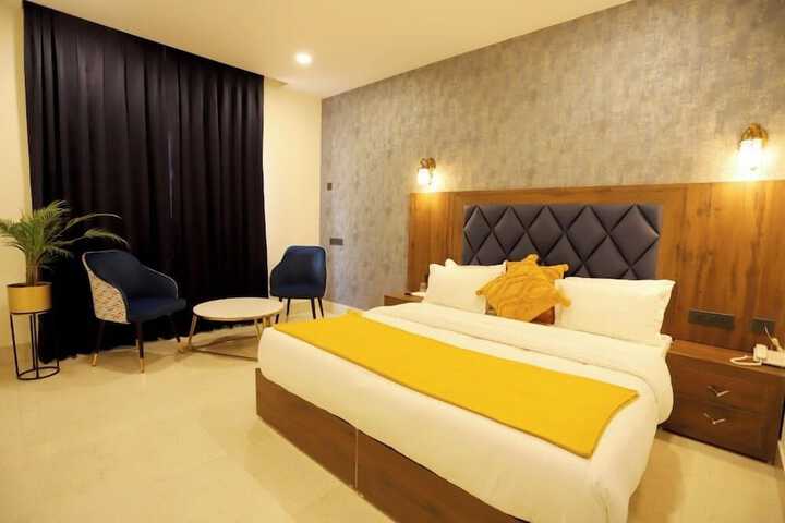 Room 8 of 46