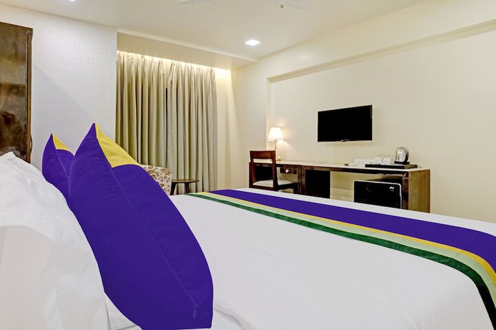 Room 13 of 53