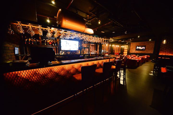 Lounge 44 of 50